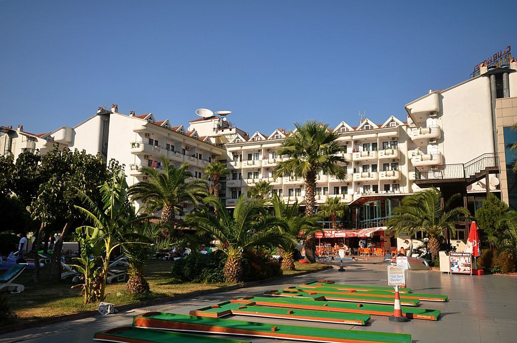 Hotel Pineta Club มาร์มาริส ภายนอก รูปภาพ