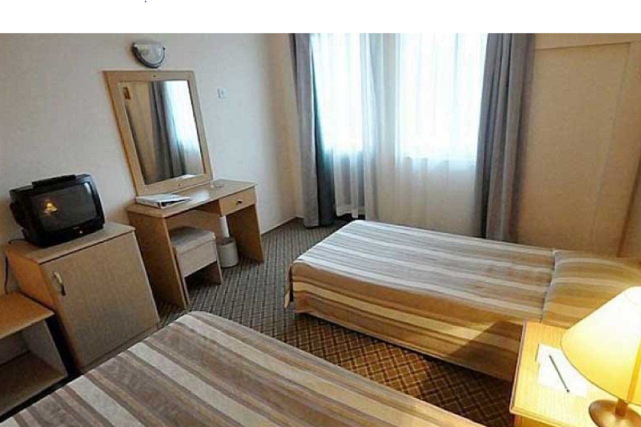 Hotel Pineta Club มาร์มาริส ภายนอก รูปภาพ
